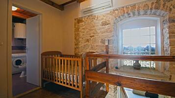 House, 2 Bedrooms, Private Pool, Garden View | Interior