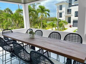 Outdoor dining