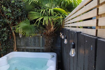 Villa Desa your cozy Havelock North retreat 5 min walk to village centre