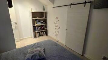 2 chambres, fer et planche Ă repasser, Wi-Fi, draps fournis