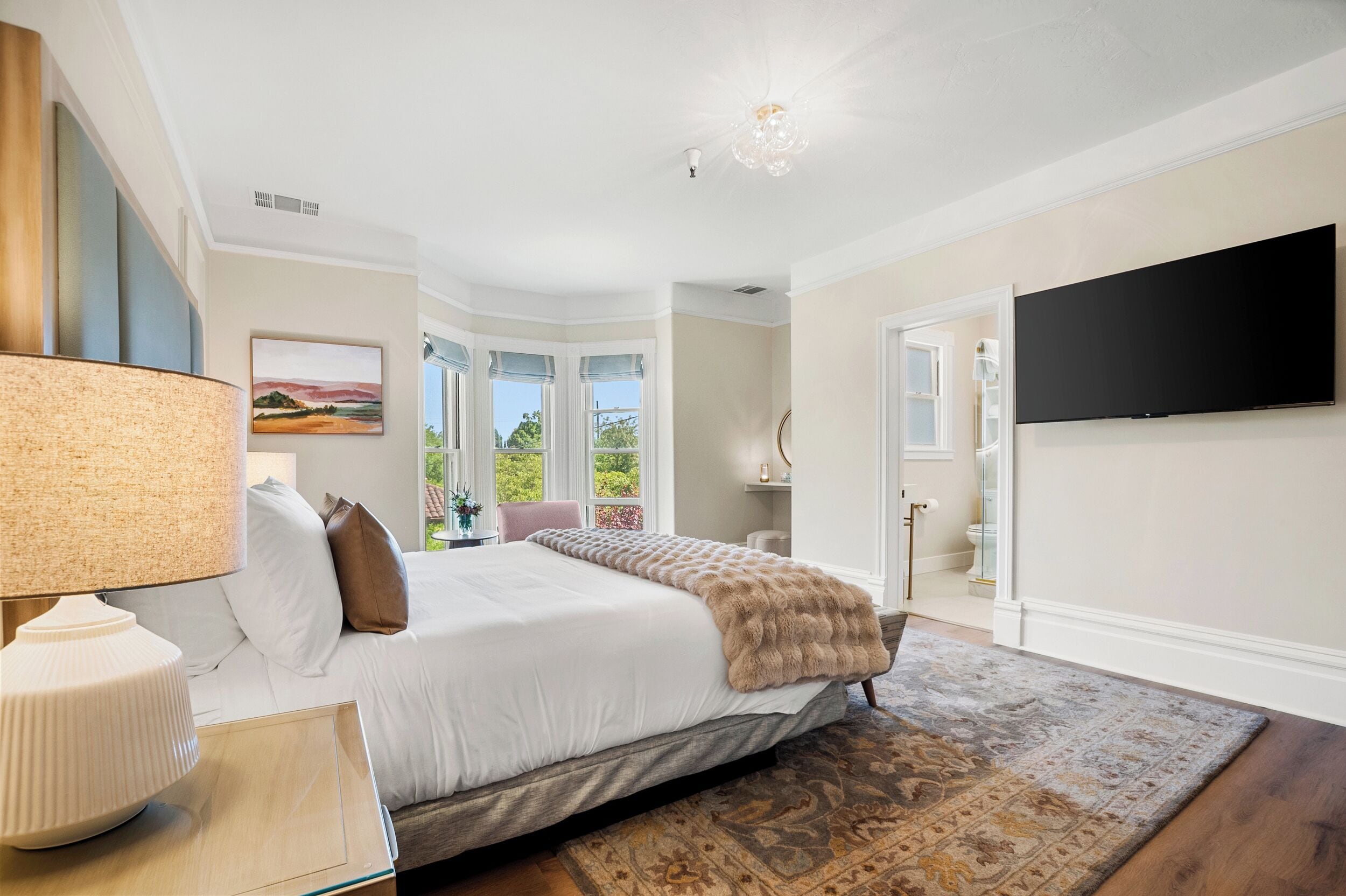 In-room safe, free WiFi