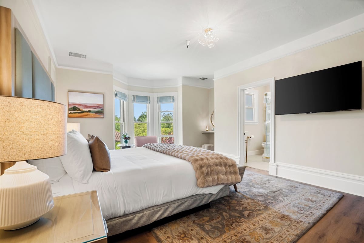 1 bedroom, in-room safe, free WiFi