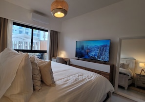 1 slaapkamer, een bureau, een strijkplank/strijkijzer, gratis wifi