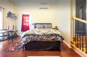 1 slaapkamer, een strijkplank/strijkijzer, gratis wifi, beddengoed