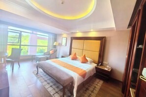 Cribs/infant beds - ST-Tropez Hotel (Changsha)