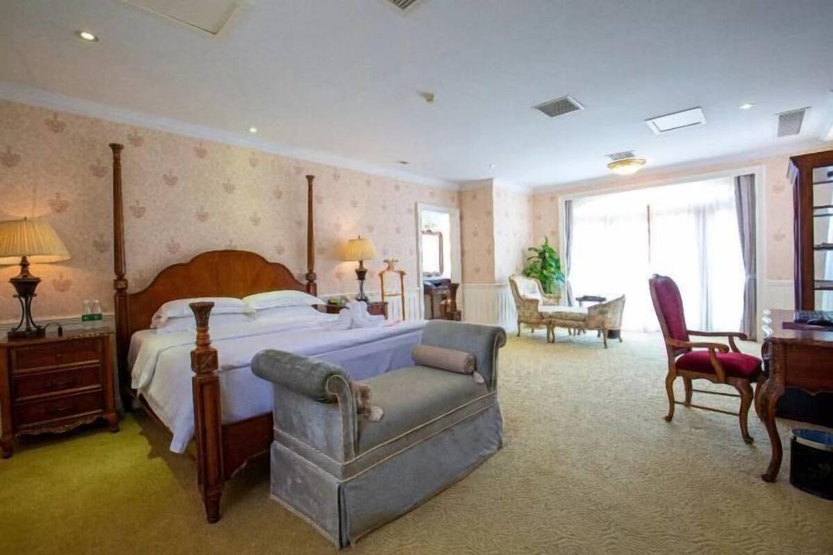 Cots/infant beds