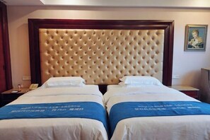 Cots/infant beds - St Tropez Hotel (Changsha)