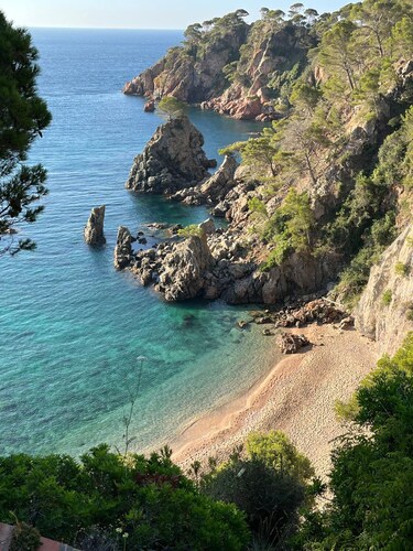 Golfet Apartment - Apt p/3 at 5min from the beach w/pool Wi-Fi and AC