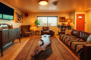 Casa, 3 dormitoris, piscina privada, vistes a la muntanya | Sala d'estar