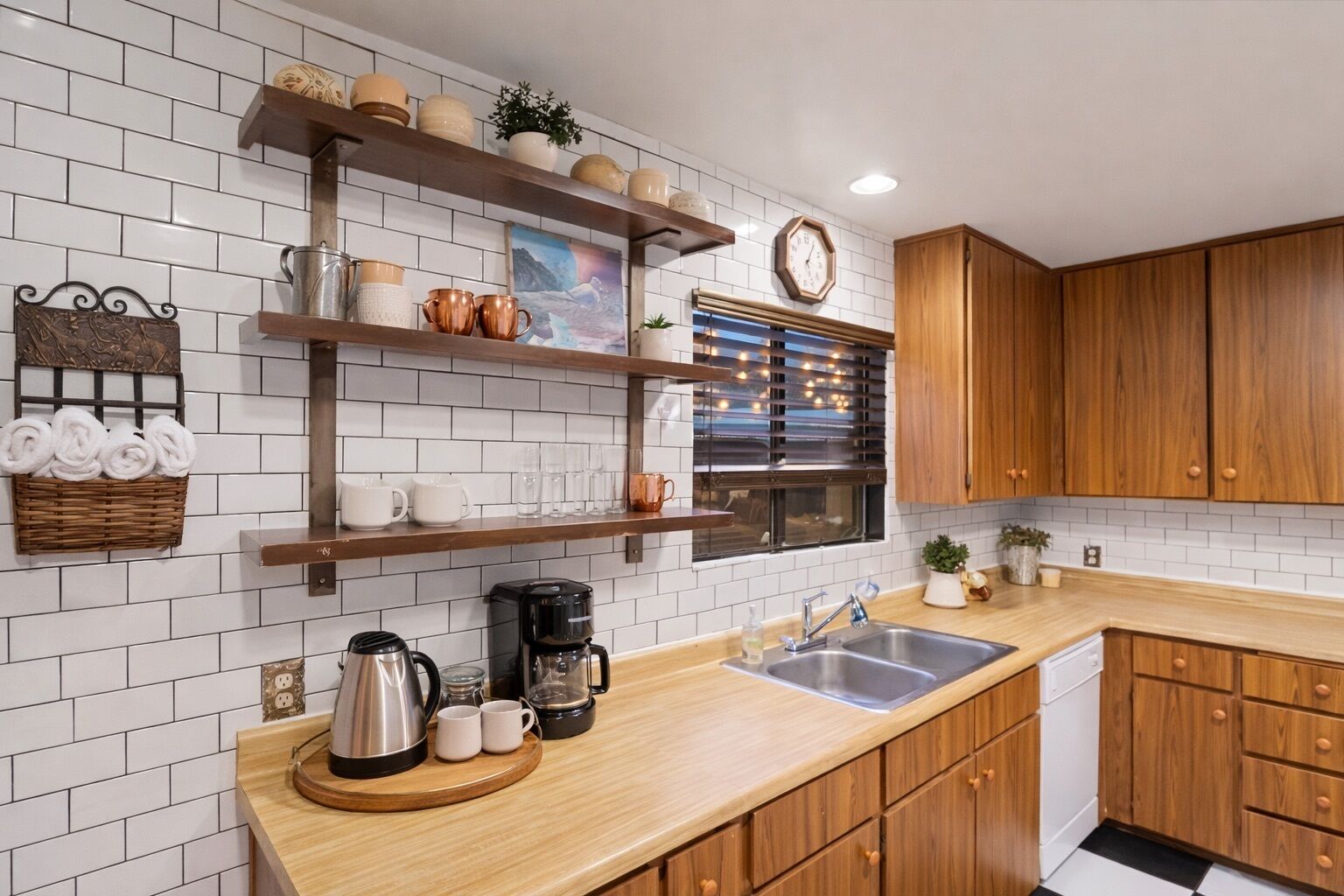 House, 3 Bedrooms, Private Pool, Mountain View | Private kitchen | Full-sized fridge, microwave, oven, stovetop