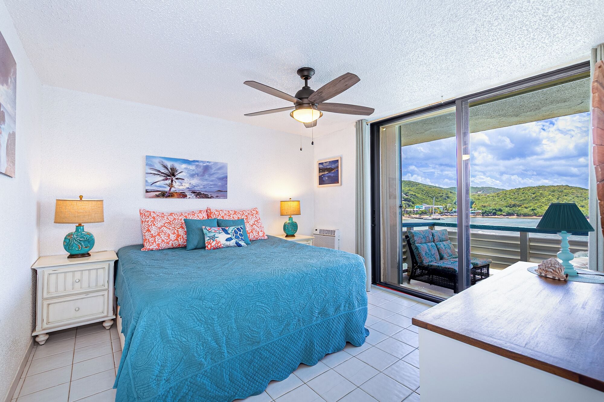 2 bedrooms, in-room safe, WiFi (free), bed sheets
