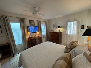 2 bedrooms, desk, iron/ironing board, free WiFi