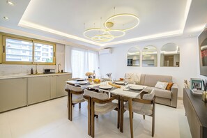 Dining - Luxe Azure I Collection (Antibes)