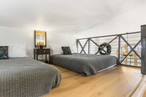 4 bedrooms, WiFi, bed sheets - Carmel in the Sky in Leakey (Leakey)