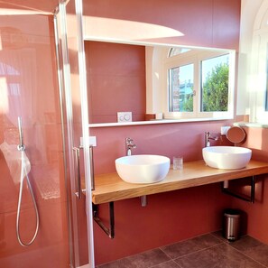 Double Room, Hill View | Bathroom