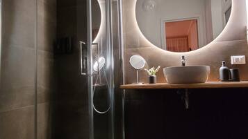 Double Room | Bilik Mandi | Pengering rambut, tuala disediakan, sabun, syampu