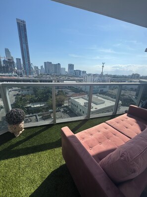 Property grounds - BarB&B A Pink Paradise Awaits (Miami)