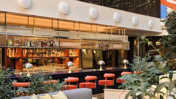 3 Bars/Lounges, Lobby-Lounge, Bar auf der Dachterrasse