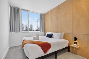 3 slaapkamers, een strijkplank/strijkijzer, gratis wifi, beddengoed