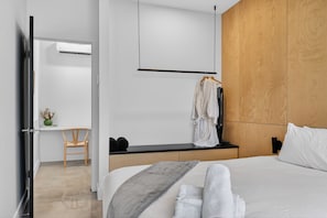 3 chambres, fer et planche à repasser, Wi-Fi gratuit, draps fournis