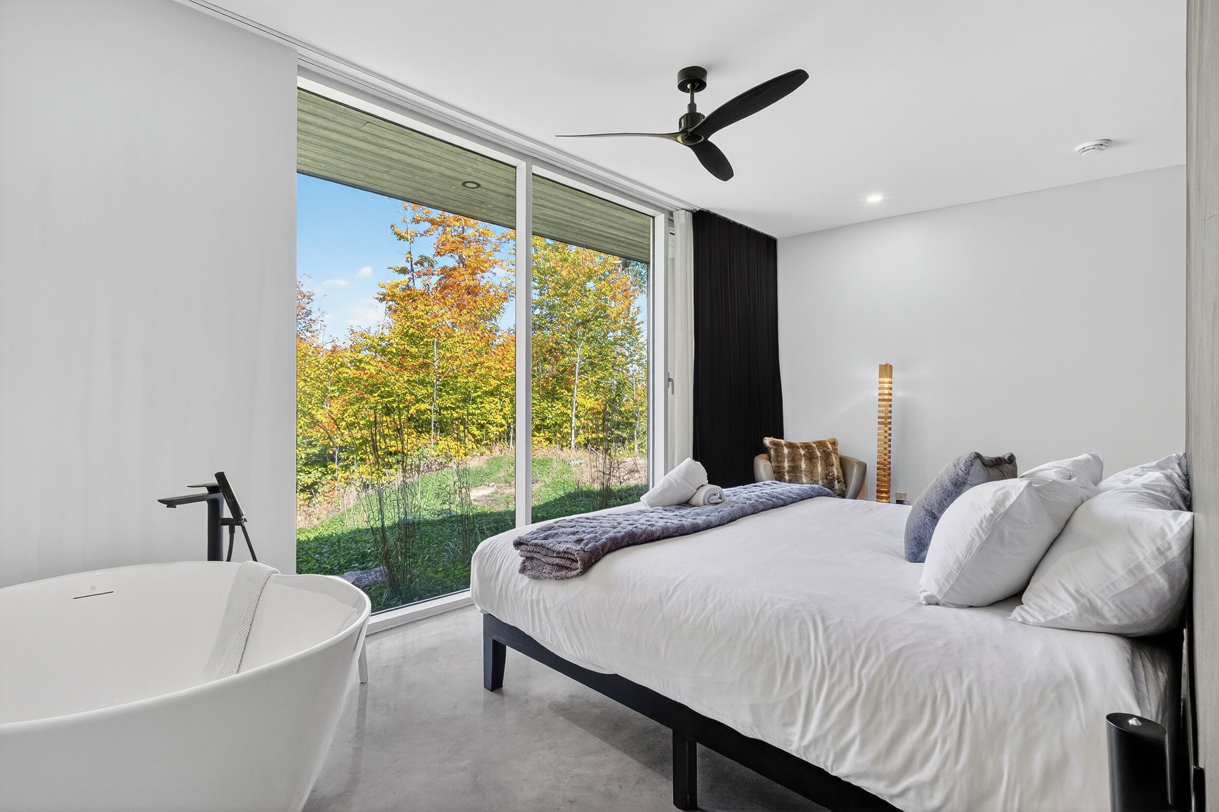 3 habitaciones, tabla de planchar con plancha y wifi gratis 