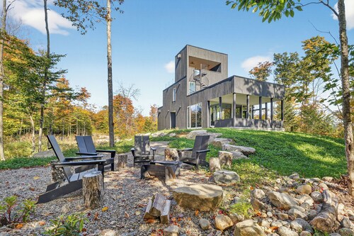 🏔️ Chalet avec Spa & Sauna | Vue Panoramique | Proche de Tremblant