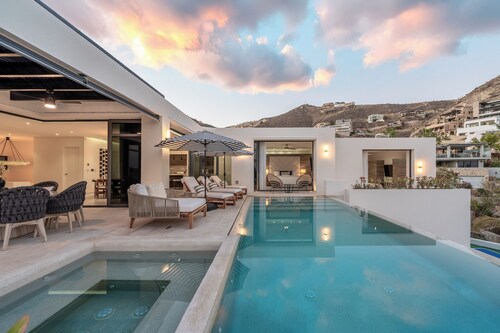 Villa Maravilla at Pedregal