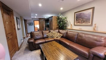 Télévision, cheminée