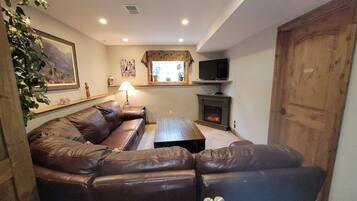 Télévision, cheminée