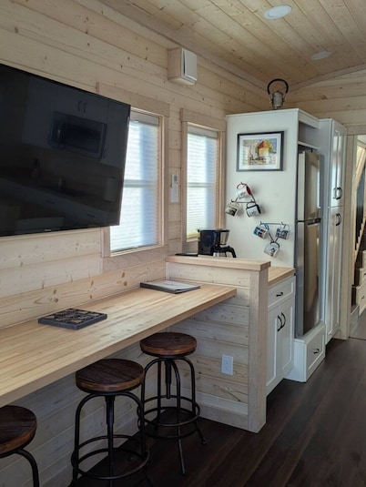 Chama Crossing - Caboose-Whiplash