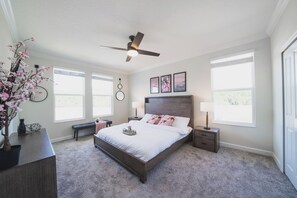 6 bedrooms, in-room safe, desk, iron/ironing board