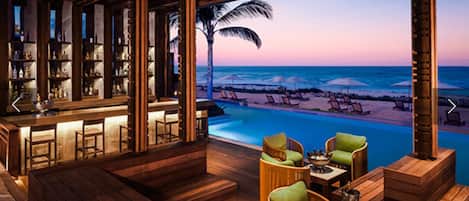 Bar (in der Unterkunft)