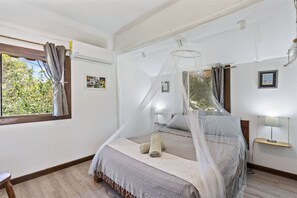 3 bedrooms, WiFi, bed sheets