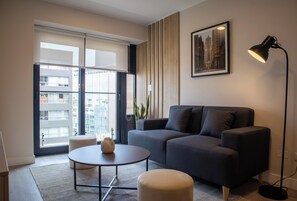 Apartment (1016) | Living area - Art by Wynwood House (Lima)