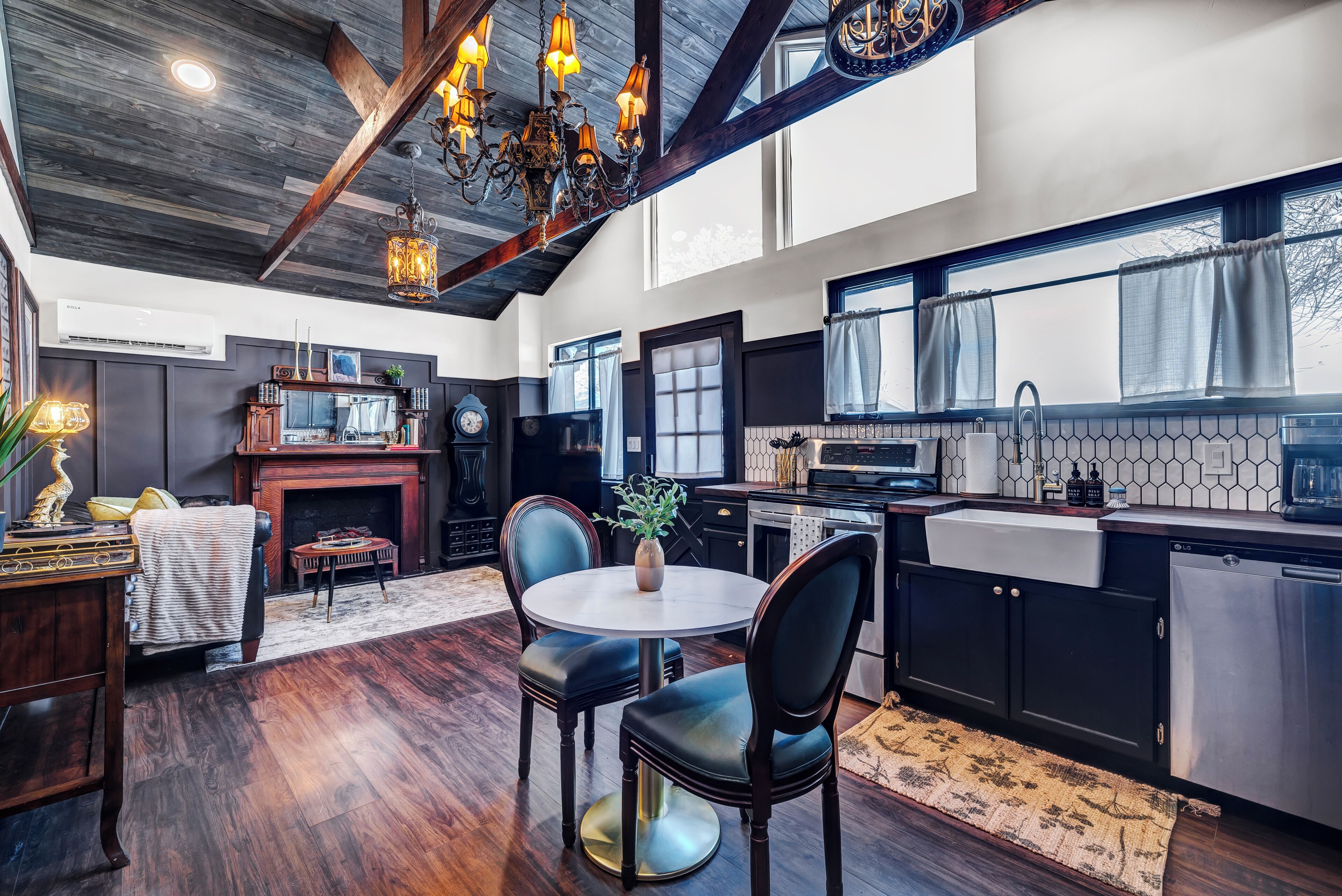 雪櫃、微波爐、焗爐、爐具