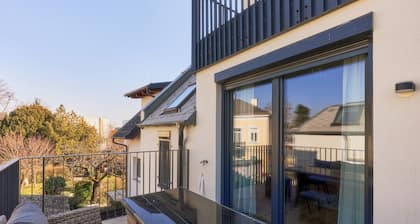 2-bedroom apartment in enchanting Wien with WiFi, AC, terrace and grill