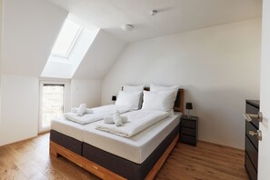 2 soverom, strykejern/-brett, wi-fi og sengetøy