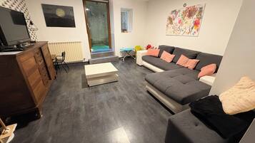 TV connectée, livres, écrans d'ordinateur, imprimantes