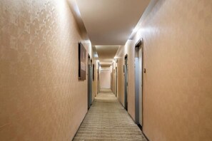 Interior - Sushi Select Hotel (Caoyang Road Subway Station) (Shanghai)