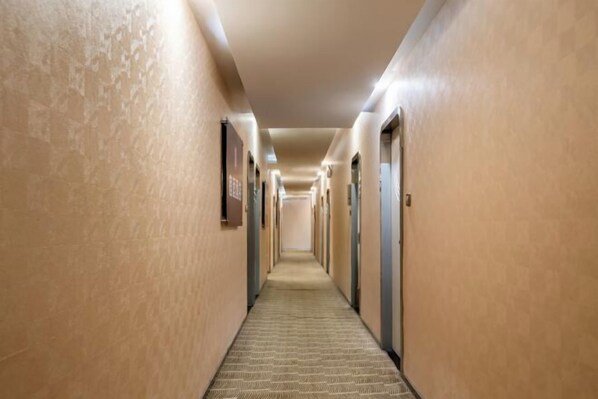 Interior - Sushi Select Hotel (Caoyang Road Subway Station) (Shanghai)