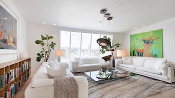 Apartment, Accessible | 4 bedrooms, Internet