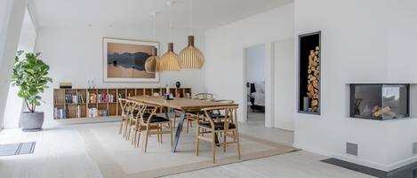 Apartment, Accessible | 4 bedrooms, Internet