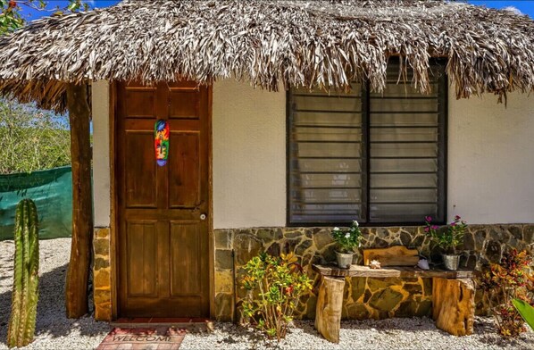 تفاصيل الفندق من الخارج