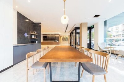 HanTing Premium Hotel (Linfen Gulou West Street Wanda Plaza)