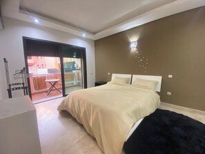 1 chambre, fer et planche à repasser, Wi-Fi, draps fournis