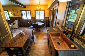 Apartment, 1 Bedroom, Balcony, Lake View | Private kitchen | Fridge, microwave, oven, stovetop - Apgar Lookout Suites (West Glacier)