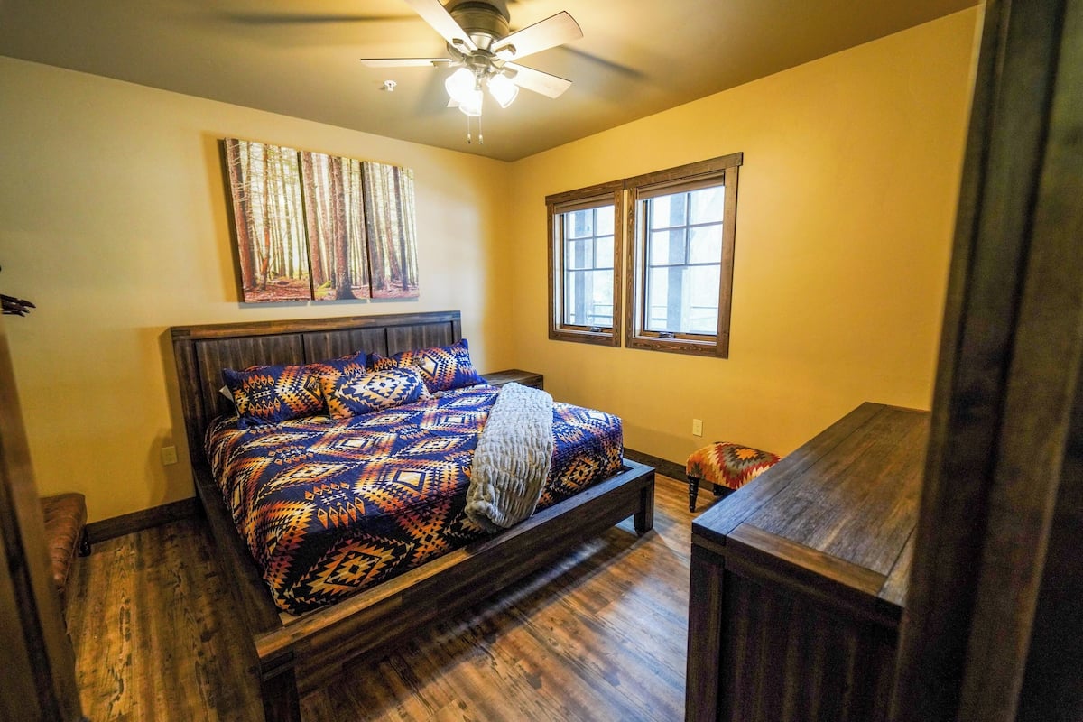 Appartement, 1 chambre, balcon, vue lac | 2 chambres, fer et planche à repasser, Wi-Fi gratuit, draps fournis