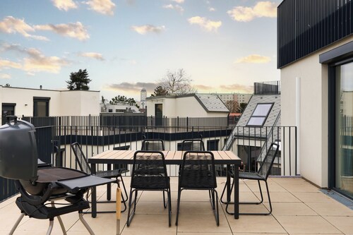 2-bedroom apartment in cool Wien with WiFi, AC, big terrace and grill