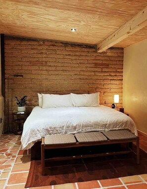 1 habitación, escritorio, wifi gratis y ropa de cama 