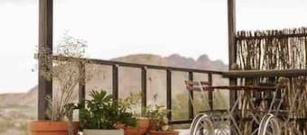 The Study Butte Room No.4 + Kitchen